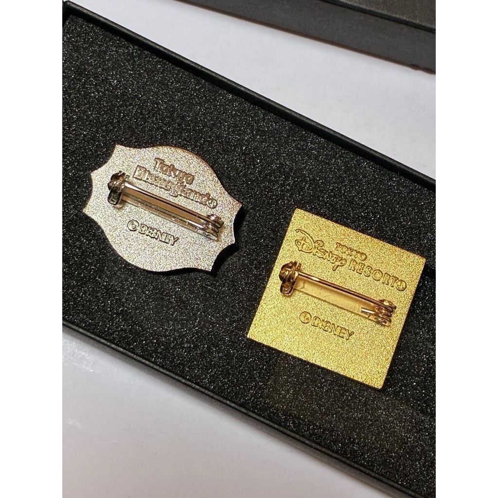 Tokyo Disneyland Club 33 Pin Set 30th Anniversary Rare