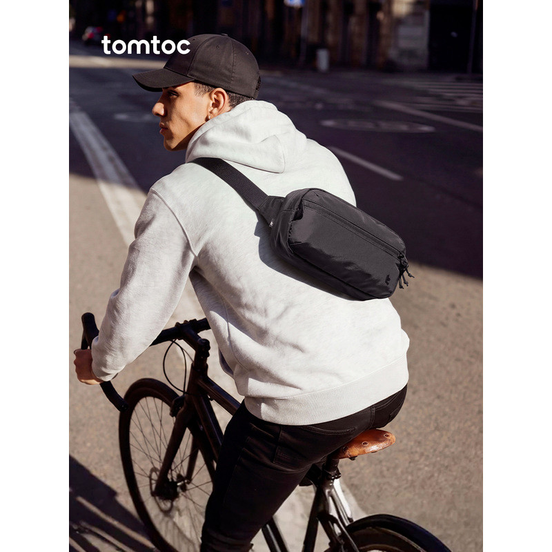 กระเป๋าคาดอก Tomtoc แบบสะพายไหล่เดี่ยว กระเป๋าสะพายข้างขนาดเล็ก พกพาสะดวก กระเป๋าสะพายไหล่ขนาดเล็กสำ