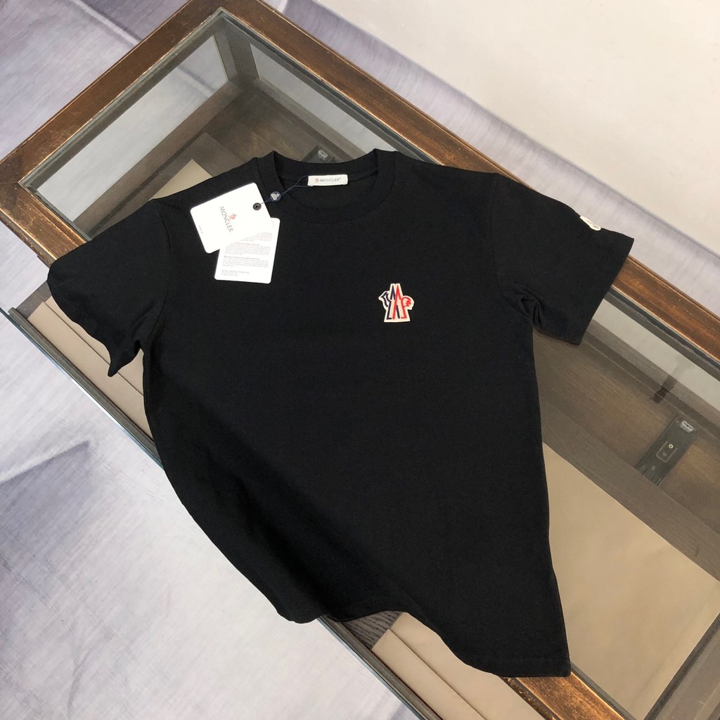 Moncler/Moncler 2026 คลาสสิกรอบคอแขนสั้นเสื้อยืดผู้ชายผู้หญิงสบายๆขนาดใหญ่ Simple Basic Bottoming เส