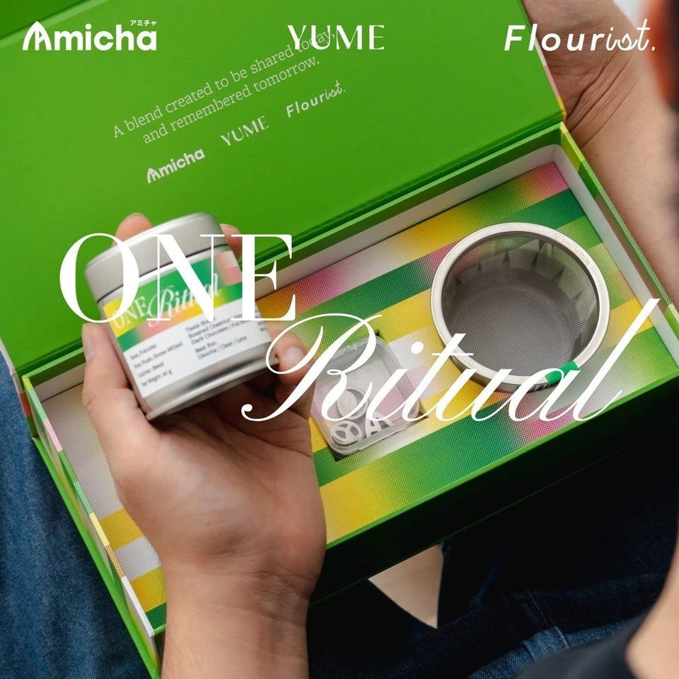 ตะกร้า FLOURIST - The ONE RITUAL Set includes a 20g tin of ceremonial matcha, a matcha sifting ball,
