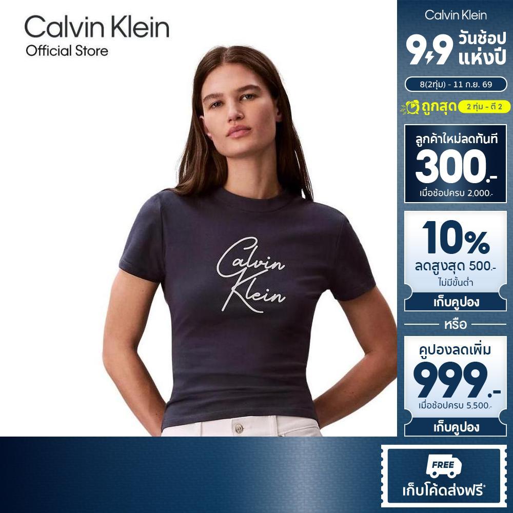 CALVIN KLEIN เสื้อยืดคอกลมผู้หญิง Raised Script Logo Graphic ทรง Slim รุ่น 47F852G CCI-สี Blue Nights