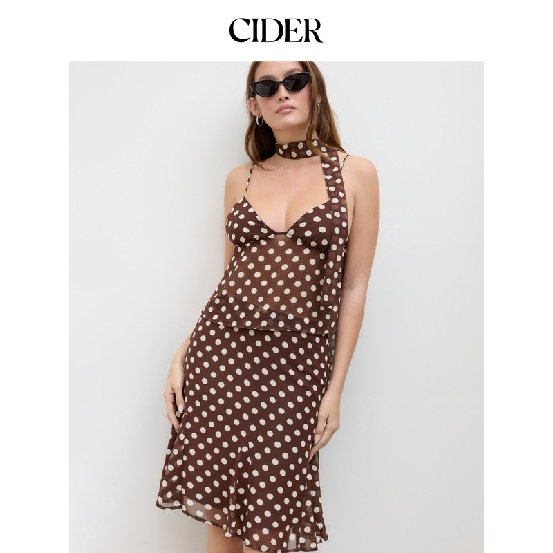 CIDER เสื้อสายเดี่ยวผ้าชีฟองลายจุดแบบผูกเชือกสไตล์อเมริกันเรโทรพร้อมผ้าพันคอ 114368171