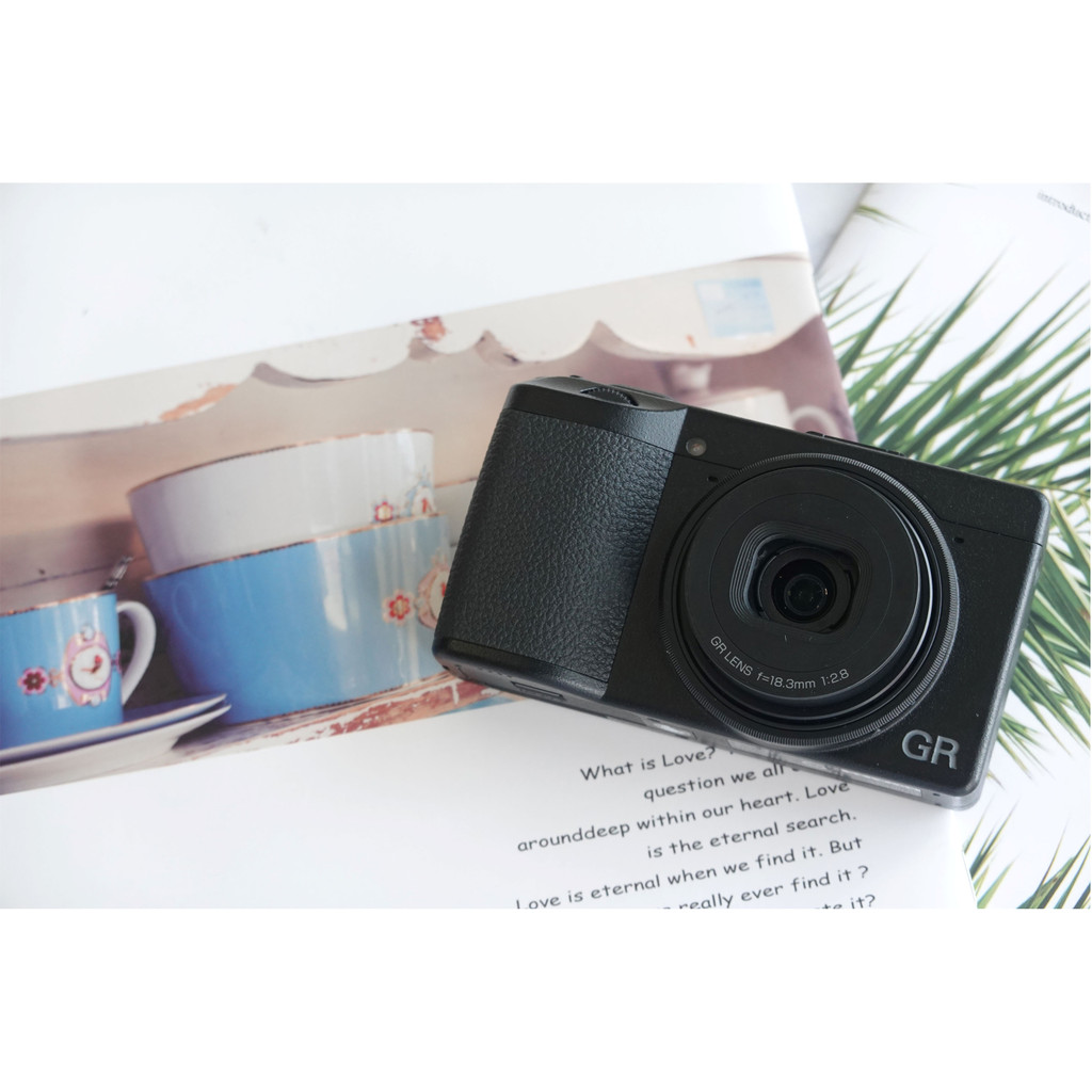 มือสอง 99 ใหม่ Ricoh/Ricoh GR II GRIII กล้องดิจิตอล gr2 gr3 Li Xian การ์ดสีดําสไตล์เดียวกัน
