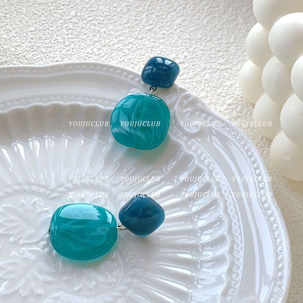 YOUJUclub-Blue Dreamland เกาหลี White Lake Blue สไตล์ฮ่องกงที่ไม่ซ้ํากัน Simple Classy ต่างหูคลิปหู