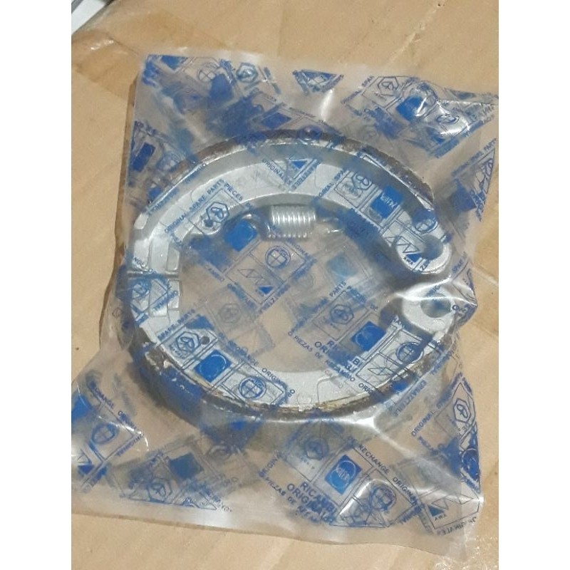 AZ150 ผ้าเบรคหลังสําหรับ vespa super ring 8 Vesparafa