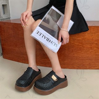 SUNBALEE 🍑 SUNG522 รองเท้าแบบสวม แตะแฟชั่น เสริมส้นสูง สวมใส…