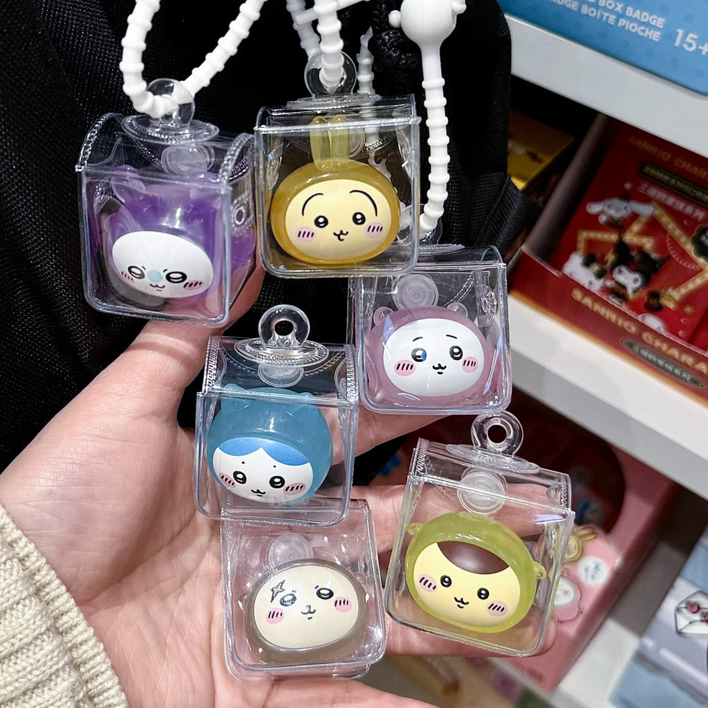 1-5 ชิ้น Super Q น่ารัก Ice Cube 4 * 4 ซม.Pvc จี้ขนาดเล็กกระเป๋าเด็กกลางแจ้งจอแสดงผลกันฝุ่นโปร่งใสคอลเลกชันเก็บกระเป๋าตกแต่งของขวัญ