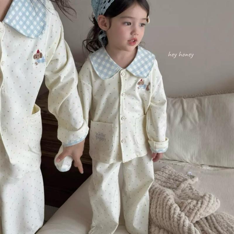 Baby Shark - Sb559: Hey Honey Puppy เสื้อลายจุดสีเบจสีขาว + ชุดกางเกงชุดนอนสําหรับสาวสวย Qccc