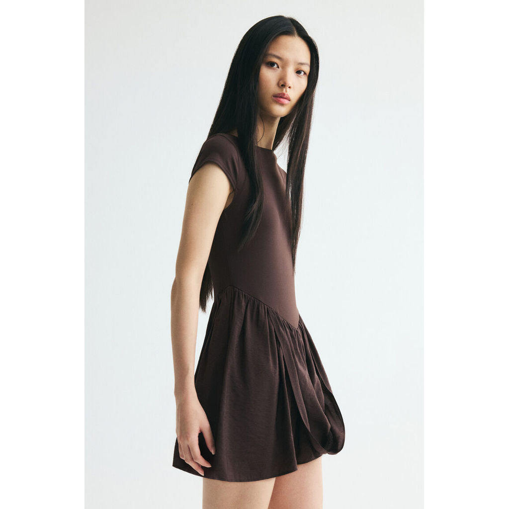 H&M(เอชแอนด์เอ็ม) เดรสผสมผ้าสองชนิด ดีไซน์ผ้าพลิ้วประดับแผงด้านหน้า ผู้หญิง 1338297_3