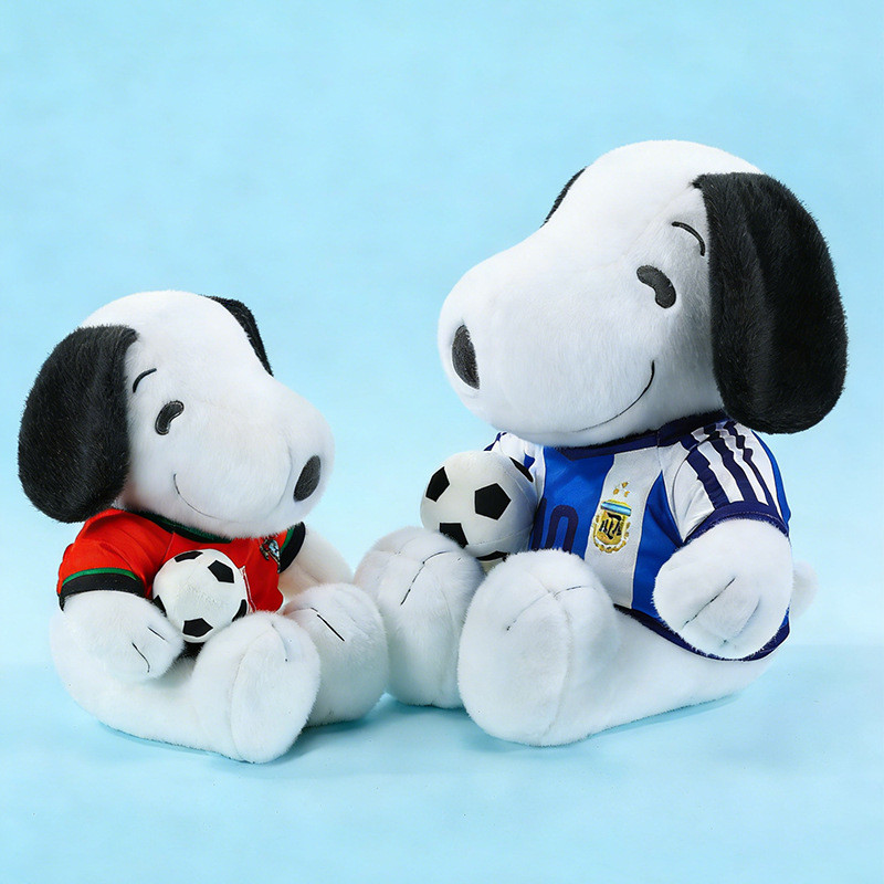 ชุดฟุตบอลข้ามพรมแดน Snoopy ตุ๊กตาของเล่นตุ๊กตา Macy C Rock Jersey ตุ๊กตา Snoopy จัดส่งชิ้นเดียว