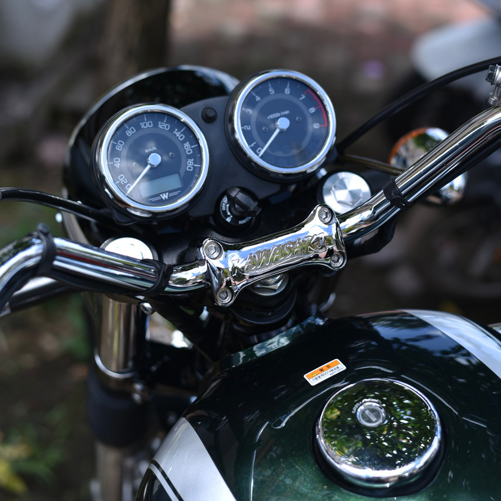 Kawasaki w800/w800 แฮนด์บาร์ติดตั้ง kawasaki w800 ดัดแปลง kawasaki w800 แฮนด์