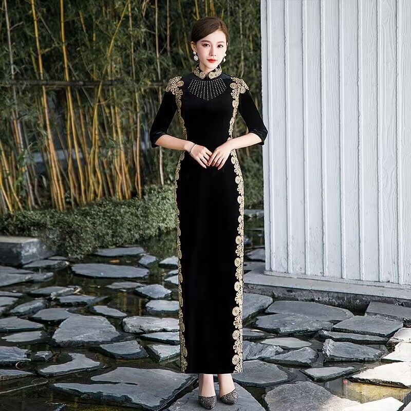 23-style ceremonial host banquet performance cheongsam, elegant and slimming, gold velvet runway cheongsam, plus size, three-quarter sleeves ชุดกี่เพ้าสำหรับงานเลี้ยงรับรองแบบพิธีการ 23 สไตล์ ดีไซน์หรูหราและช่วยเสริมรูปร่างให้ดูเพรียวบาง ชุดกี่เพ้าผ้ากำมะ