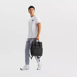 Decathlon 15L Water-Repellent Backpack With Laptop Compartment เป้สะพายหลังความจุ 15 ลิตร - Black
