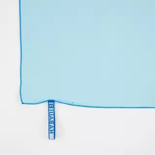 Decathlon Ultra Compact Microfibre Towel ผ้าขนหนูไมโครไฟเบอร์รุ่นกะทัดรัดเป็นพิเศษ ขนาด M 60 X 80 เซนติเมตร - Blue