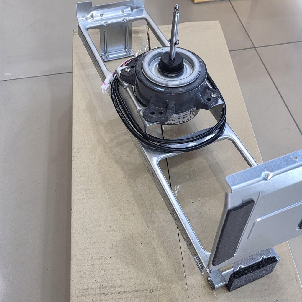 E2293R301 มอเตอร์แอร์ Mitsubishi Electric มอเตอร์คอยล์ร้อน พร้อมฐานมอเตอร์ DM61N980H01 (แท้ศูนย์) แท