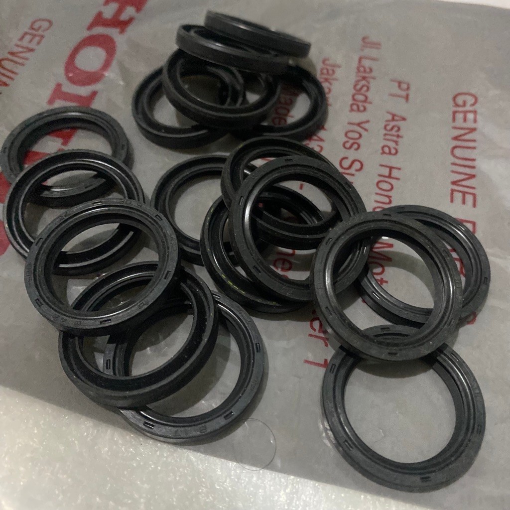 ซีลโรลเลอร์ที่อยู่อาศัย 24X30,9X4,2 Honda Vario 125 Techno Vario 150 K36