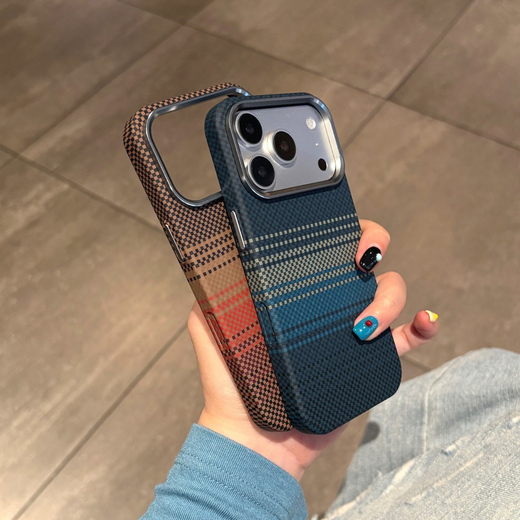 แม่เหล็กดูดคาร์บอนไฟเบอร์บางเฉียบเหมาะสําหรับ ไอโฟน 12 13 14 15 16 17 มือโปร สูงสุด อากาศ เคสโทรศัพท์เคฟล่าร์เคสป้องกันเลนส์โลหะ - รูปที่ 2