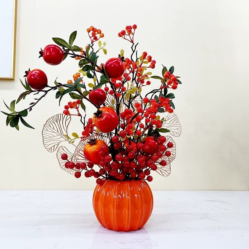 ของตกแต่งปีใหม่ดอกไม้และผลไม้ปลอมสีแดง สำหรับตกแต่งบ้านและห้องนั่งเล่นให้น่าอยู่