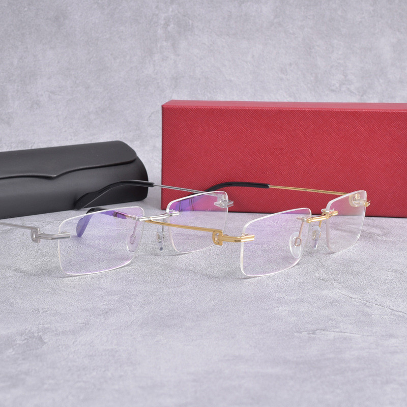 กรอบแว่นตา Cartier CT0295 ทำจากไทเทเนียมบริสุทธิ์ มีน้ำหนักเบาทองดีสำหรับทั้งเพศชายและหญิง