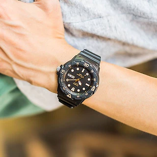 แท้ Cmg (กล่องฟ้า) CASIO ของแท้ 100% รุ่น MRW-200H MRW-230H นาฬิกาผู้ชายรับประกันศูนย์ 1ปี