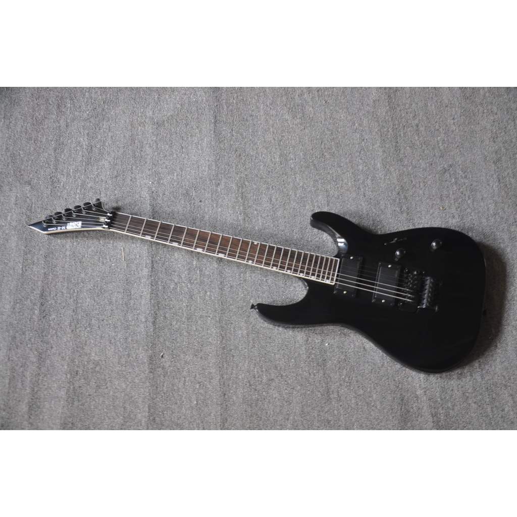 ESP กีตาร์ไฟฟ้าสีดํา EMG Active Pickups Tremolo Bridge 24 Frets กีตาร์มืออาชีพ