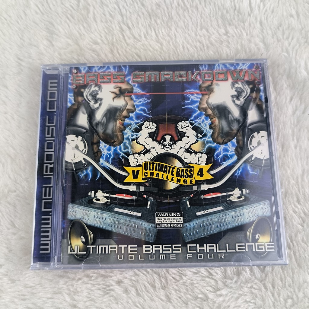 Z929 Bass Smackdown - Ultimate Bass Challenge Vol. 4 ซีดี Compilation C0103