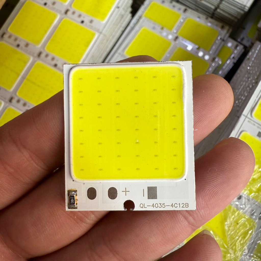 12v6w บอร์ดไฟ cob สีขาว 35 * 40mm