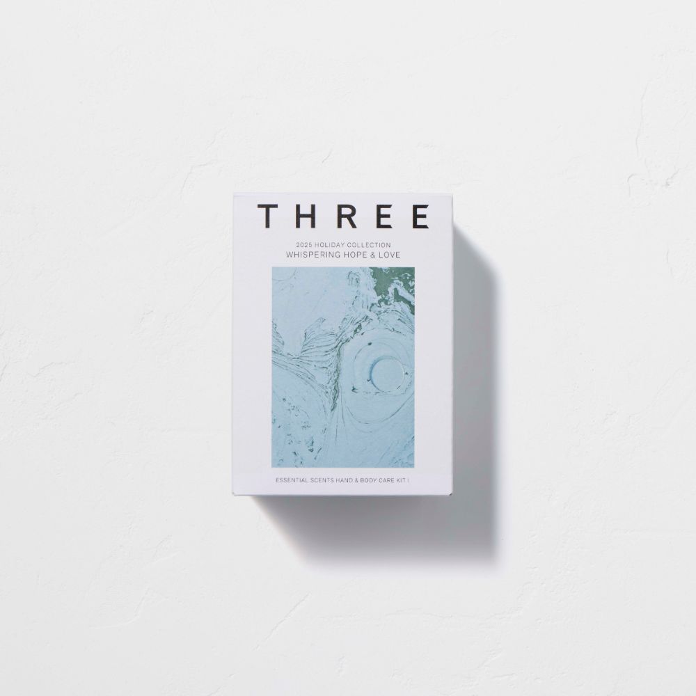 THREE طقم عناية باليدين والجسم Essential Scents — صورة 3
