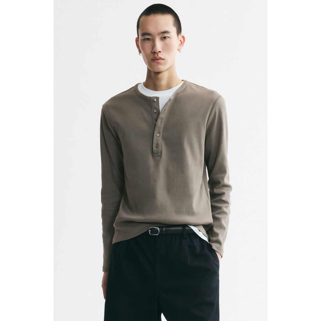 H&M(เอชแอนด์เอ็ม) เสื้อฮีนลีย์ผ้าริบทรงสลิมฟิต ผู้ชาย 1337001_2