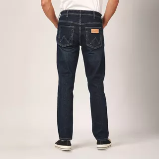 WRANGLER กางเกงยีนส์ผู้ชาย คอลเลคชั่น Biker Look เอวกลาง ทรงตรง รุ่น WR F325MTEPN16 สียีนส์กลาง
