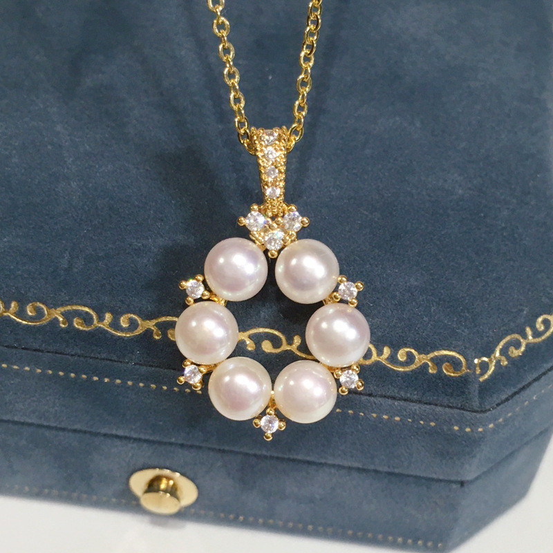 ประณีตหลายลูกปัด Cherry Blossom สร้อยคอจี้ไข่มุกน้ําจืดสีชมพู 18K เครื่องประดับทองของขวัญ Live EQ9R