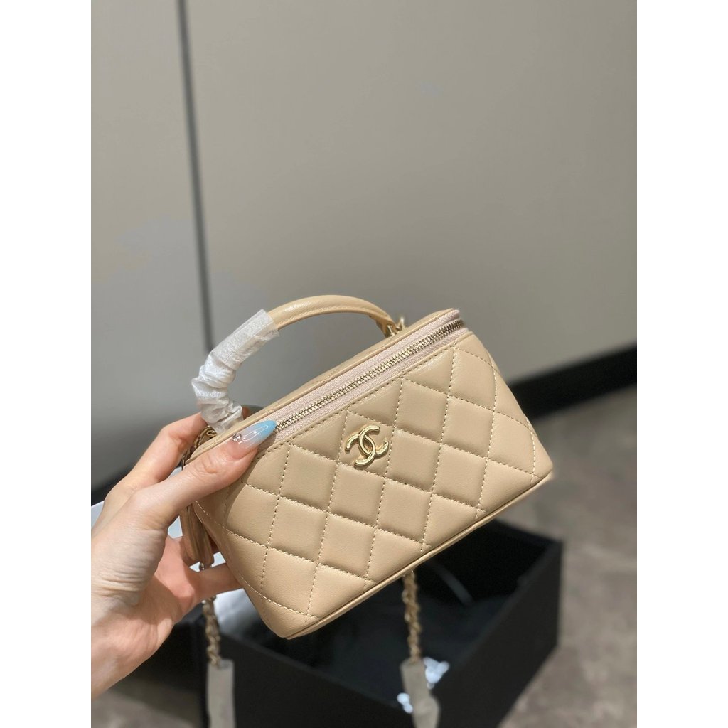 CHANEL หนังแกะ 24A Handle Box chanel Makeup Box chanel Diamond Checked Long Box Makeup Portable Chai