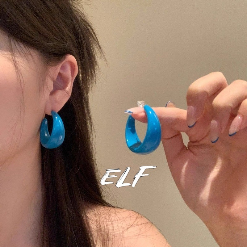 ต่างหูห่วงรูปตัว ค สีกรมท่า สไตล์สวยสำหรับผู้หญิง