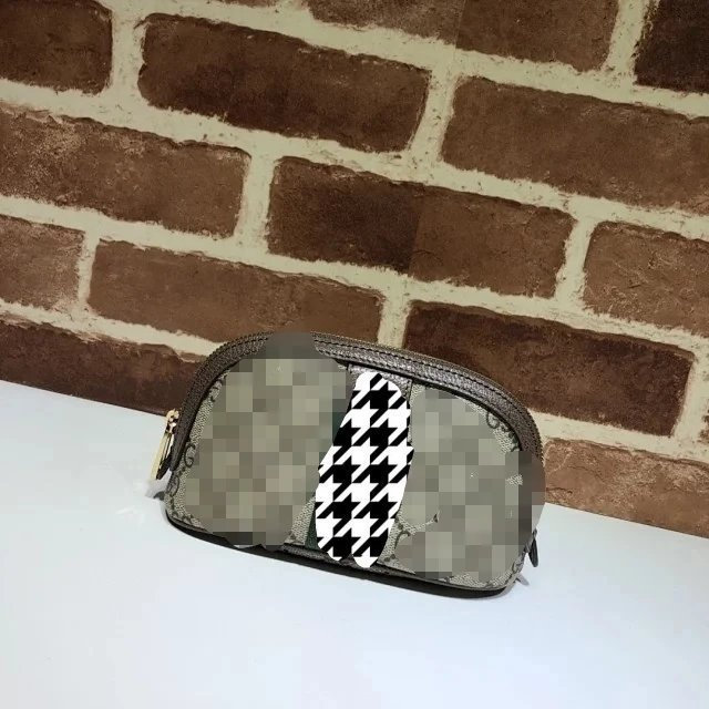 กระเป๋าเครื่องสําอางกุชชี่กระเป๋าห้องน้ํากระเป๋าห้องน้ํากระเป๋าคลัทช์ผ้าใบหนังสีแดงสีเขียวริบบิ้น 9U