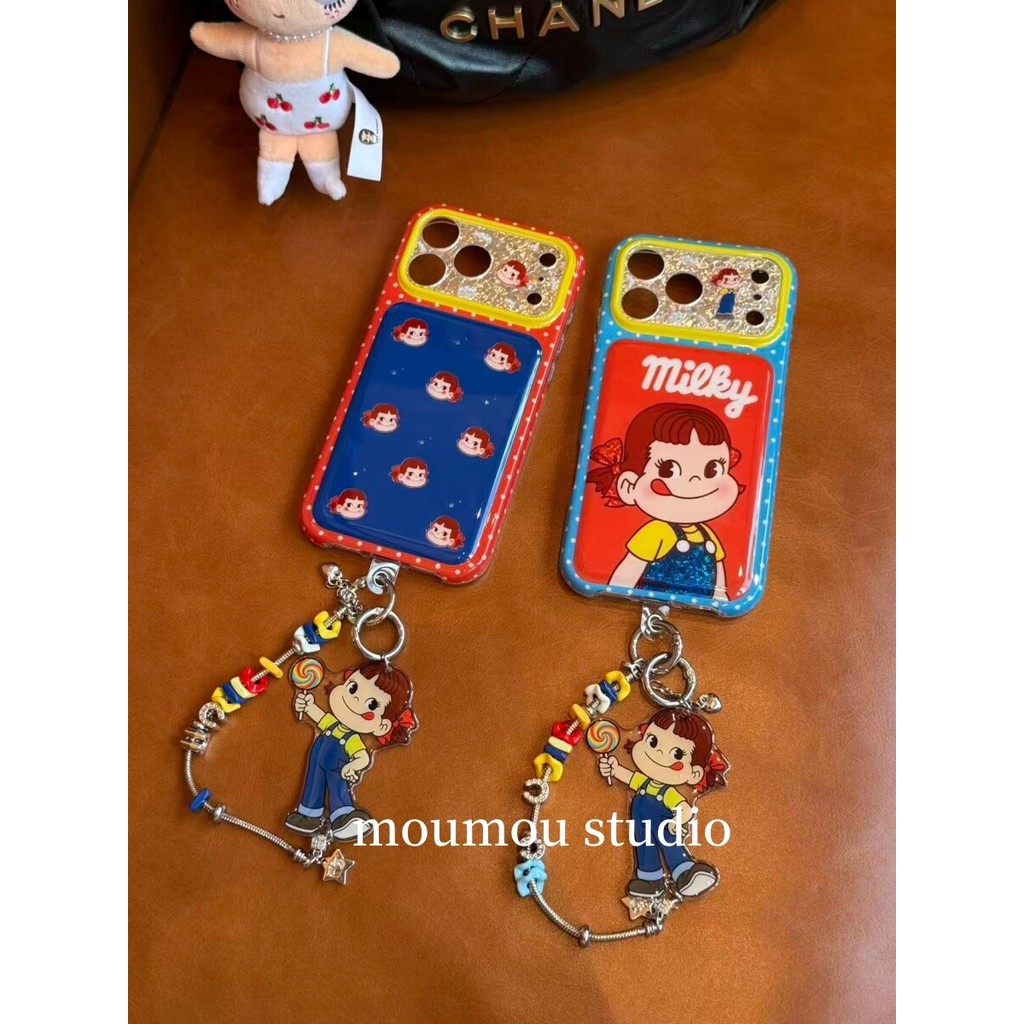 ภาพประกอบสาวใช้กับเคสโทรศัพท์มือถือ iPhone17, Apple 16promax ใหม่ 15pro ผู้หญิง 13 เคสป้องกัน 14 17promax 16pro 14promax 15promax