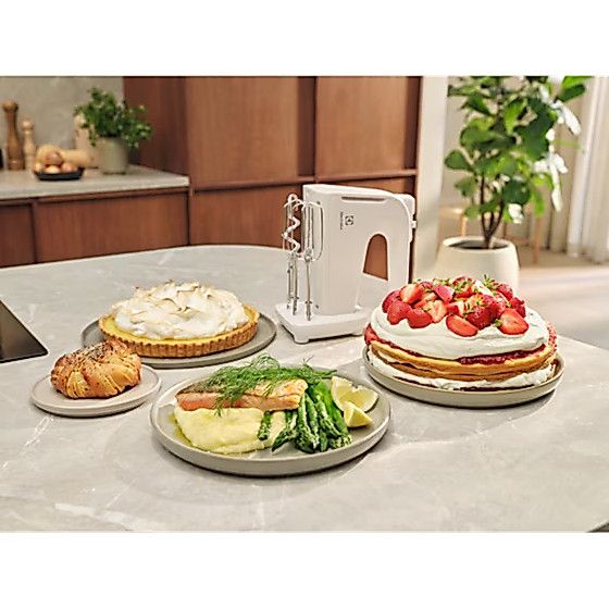 Electrolux เครื่องผสมอาหารมือถือ 450วัตต์. รุ่น EHM3407 / รูปที่ 7