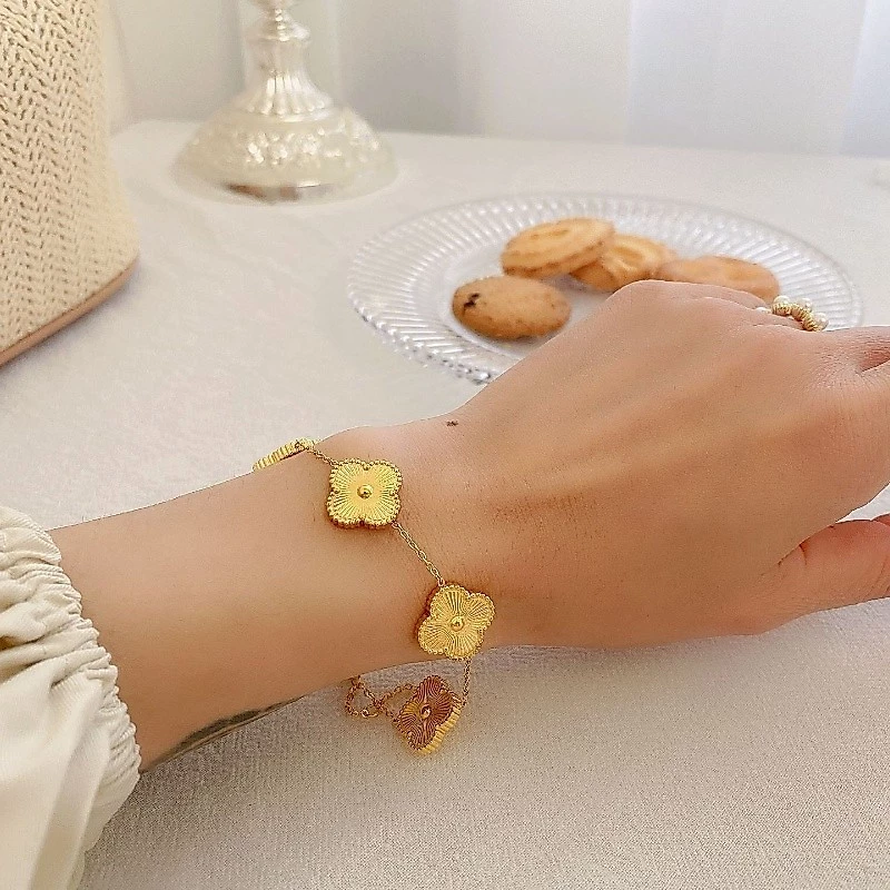 สร้อยคอ สร้อยข้อมือไทเทเนียม จี้ใบโคลเวอร์สี่แฉก เข้ากับทุกการแต่งกาย สไตล์เกาหลี ญี่ปุ่น แฟชั่นสําหรับผู้หญิง thumbnail 6