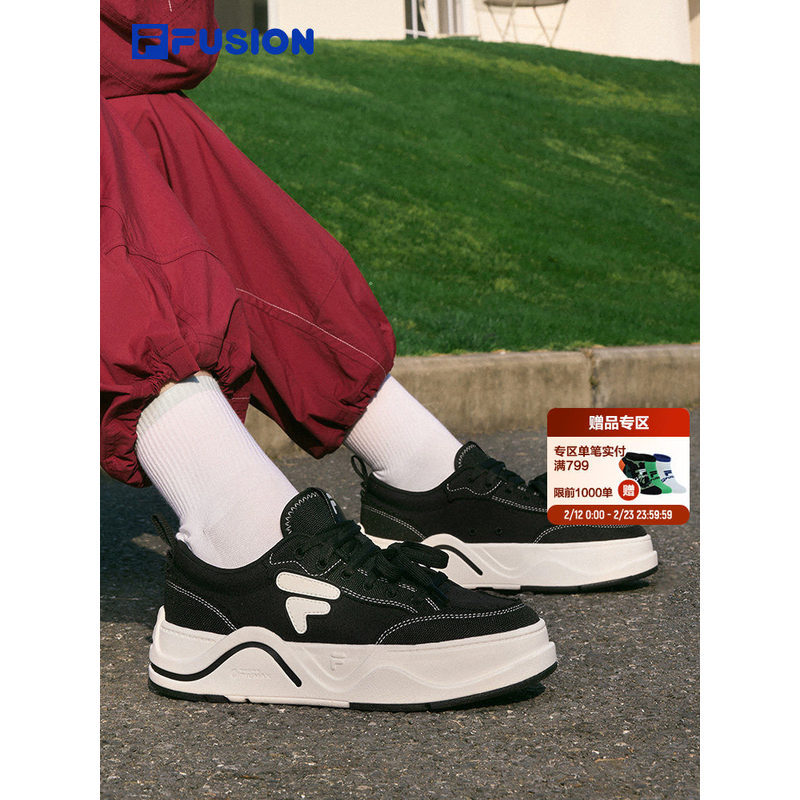 FILA FUSION FILA รองเท้าผู้หญิงรองเท้าผ้าใบรองเท้าผ้าใบ All-Match ผ้าใบหนาSoledลําลองสีดําผู้ชาย