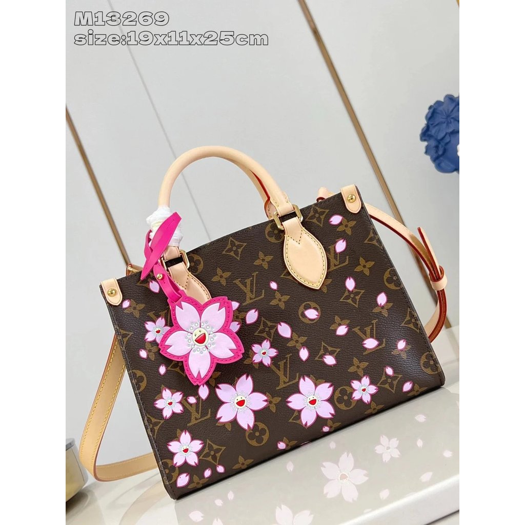 นําเข้าหนังเหล็กทั้งหมด Takashi Murakami Co-Branded Sakura Series กระเป๋าถือ Tote Bag Mahjong Bag Un