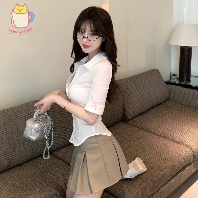 เสื้อนักเรียนสไตล์ปักกิ่งสีขา&nbsp;ทรายแขนสั้น คอเต่า เหมาะสำหรับฤดูร้อน