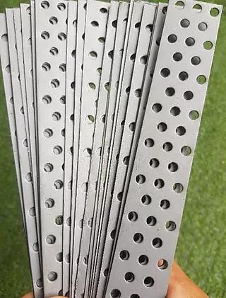 เหล็กรูยึด อิฐมวลเบา ขาย 1 ชุด มี 100 ชิ้น (metal strap)