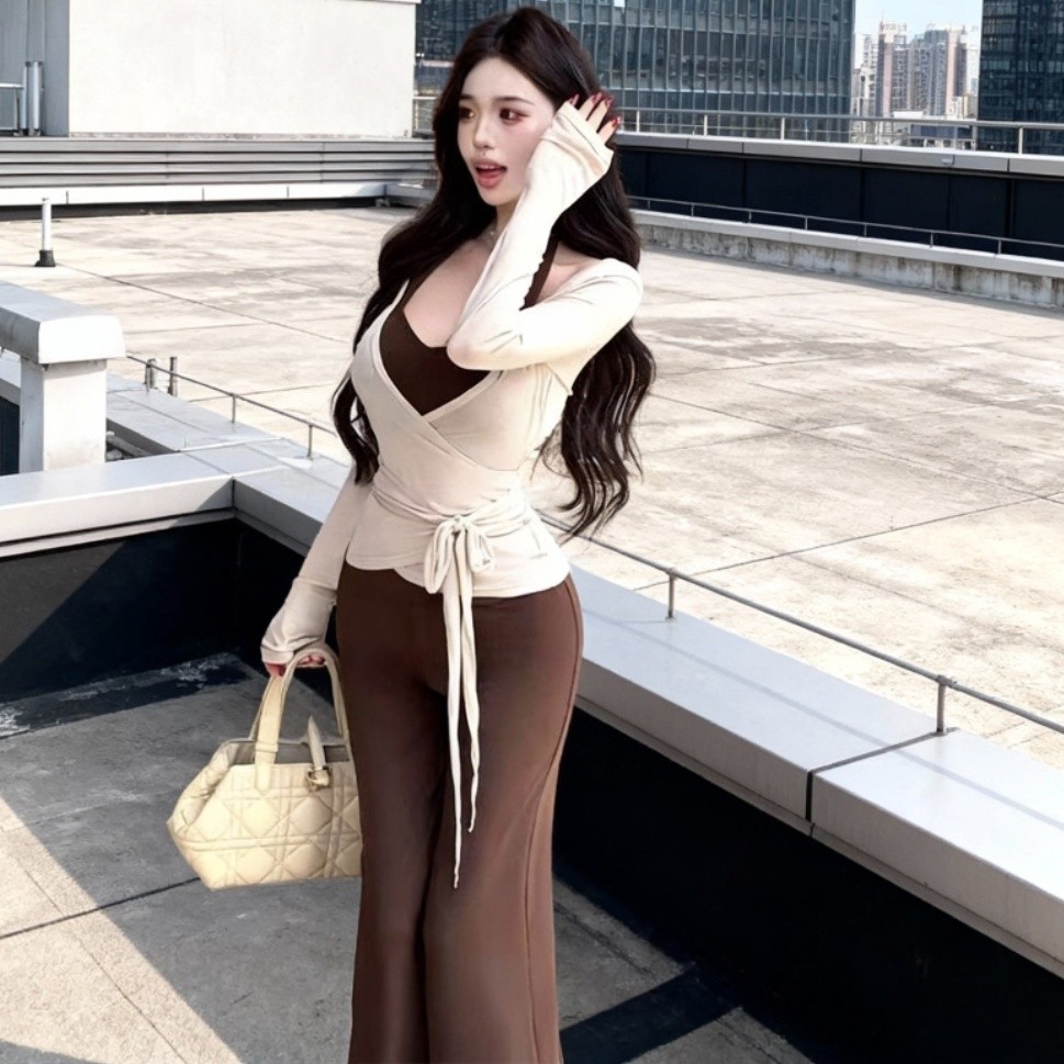 ชุดสามชิ้นคอต่ําหน้าอกHalterneck Camisole Cross VคอLaced-Upเสื้อสเวตเตอร์ถักแขนยาวด้านบนกางเกงชุดสูทสามชิ้น
