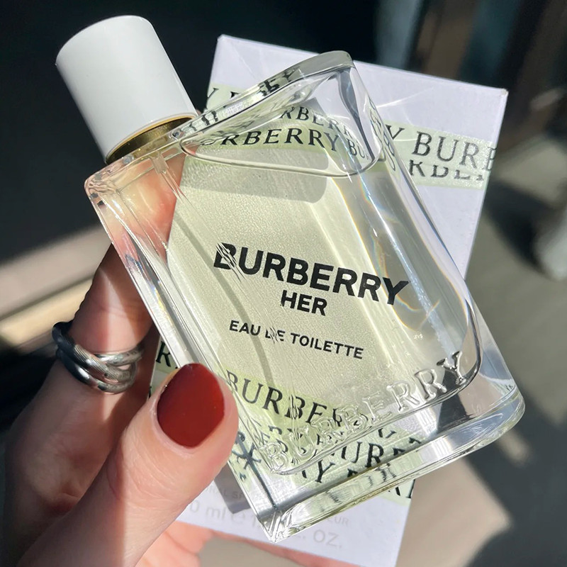 2026 รูปแบบใหม่ Burberry Burberry HER Green Burberry ดอกไม้โซดาลูกแพร์สีเขียวอ่อนพร้อม HER20260716