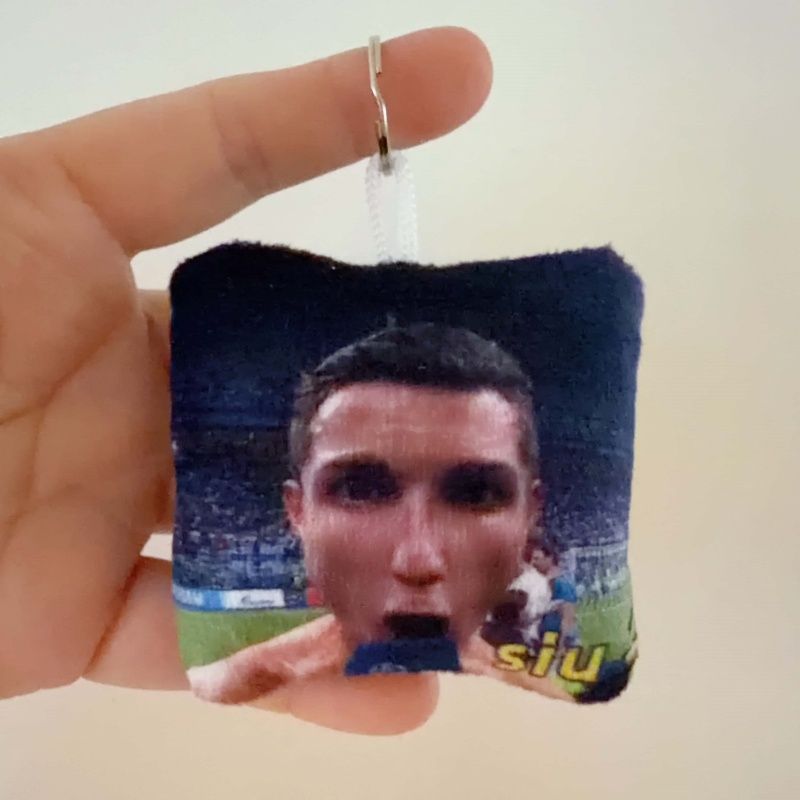 Good Things แนะนํา World Cup c Luo siu Voice ของเล่นจี้พวงกุญแจตุ๊กตาเสียง Plush กดอุปกรณ์ต่อพ่วงบทค