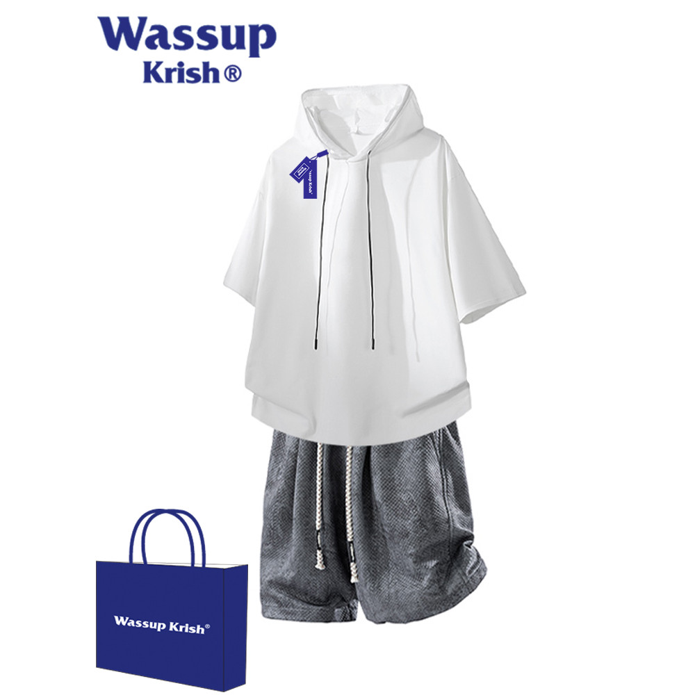 WASSUP KRISH สีขาว Hooded Casual สูทผู้ชายฤดูร้อนหลวมวัยรุ่นกางเกงขาสั้นแขนสั้น One Set
