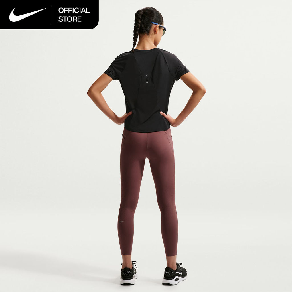 NIKE تيشيرت جري نسائي Swift Breathe Dri-FIT — أسود — صورة 4