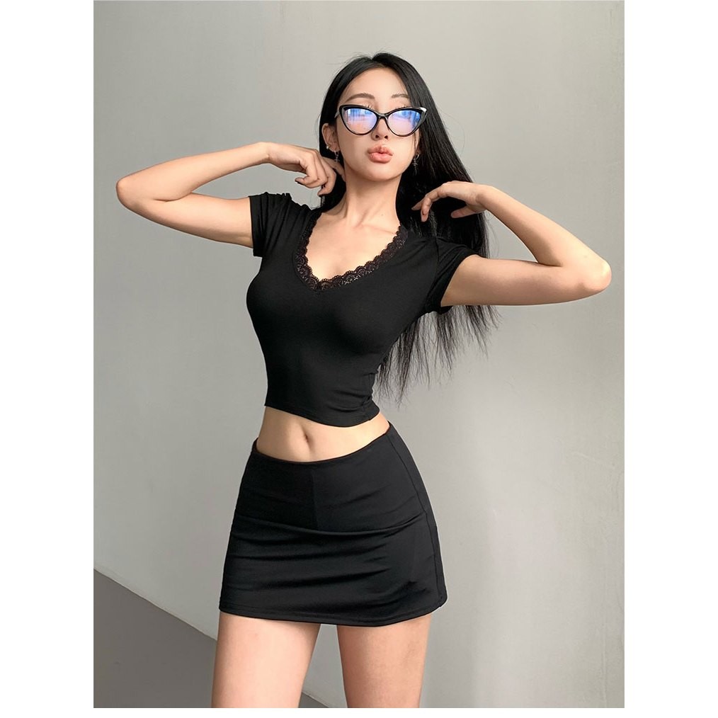 Hotgirl พร้อมส่ง เสื้อครอป เสื้อรัดรูปผู้หญิง ผ้ายืดรัดรูป แขนสั้นเซ็กซี่ แฟชั่นสีพื้น คอวี ขอบลูกไม้น่ารัก สไตล์เกาหลี - รูปที่ 7