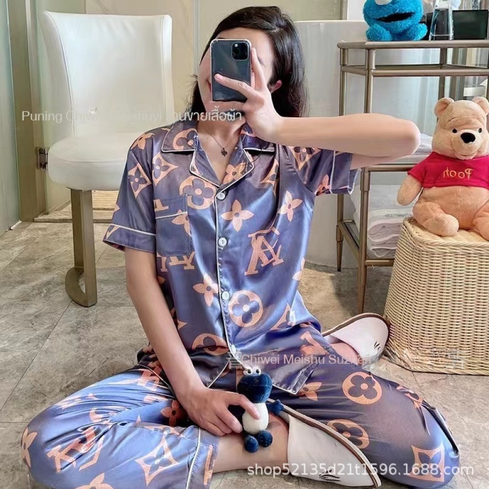 ผ้าไหมเทียมเสื้อสเวตเตอร์ถักชุดนอนสตรีแขนสั้นกางเกงผ้าไหมน้ําแข็งสวมใส่ชุดสั้นยาวเสื้อสเวตเตอร์ถัก 2