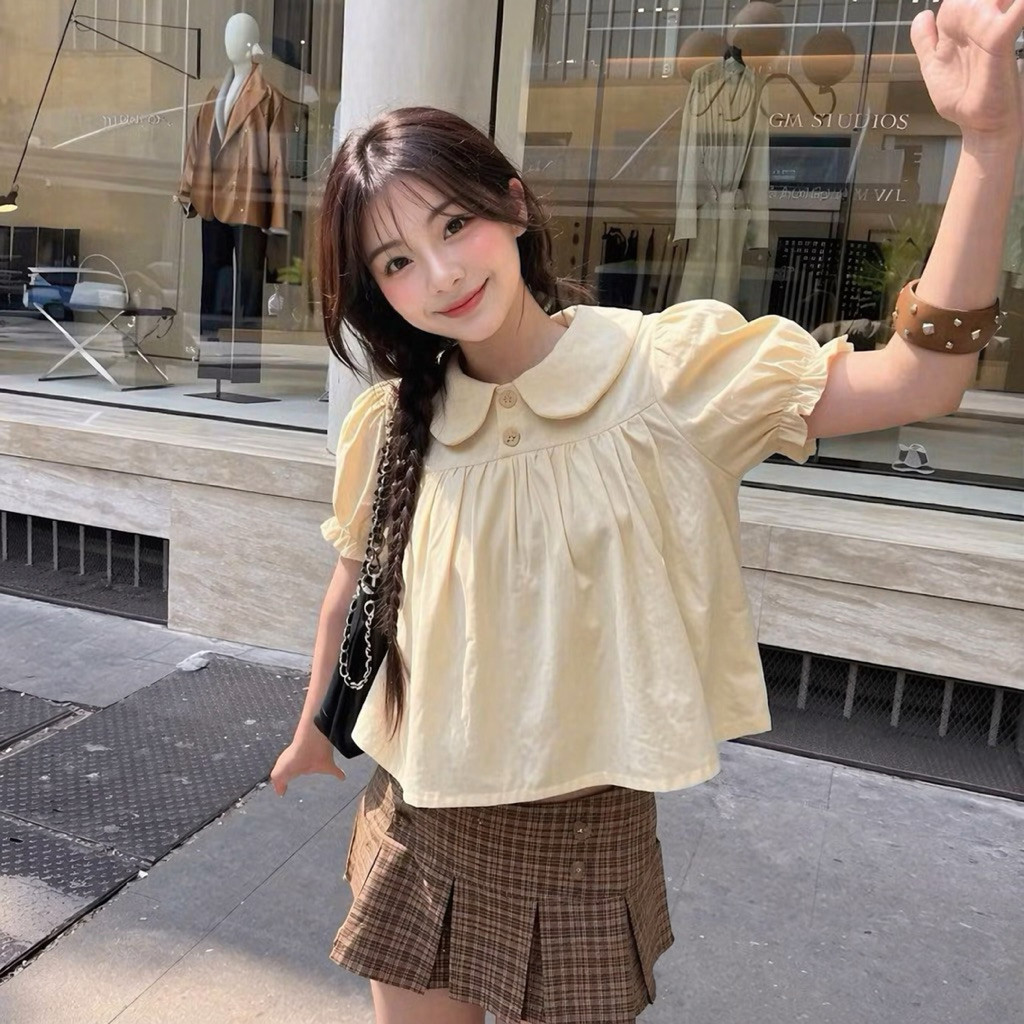 เสื้อเชิ้ตผู้หญิงสไตล์ babydoll น่ารักคอระบายและแขนพัฟจับจีบ BB2N - Alisa 95
