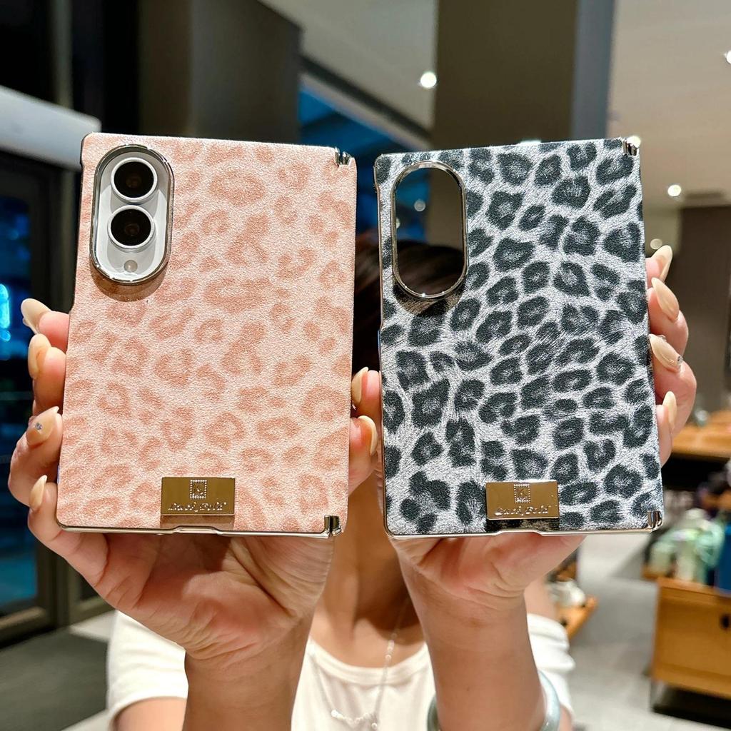 SAMSUNG หรูหราGlitterเสือดาวพิมพ์แม่เหล็กCentral AxisสําหรับSamsung Galaxy Zพับ 8 กว้างZพับ8กว้างZพับ8ปกหลัง